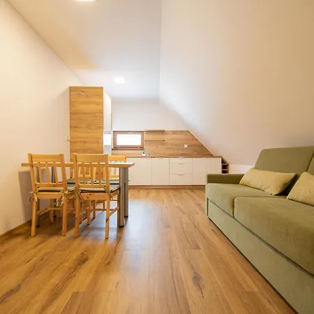 Konukevi Erlenuv Dvur 3*