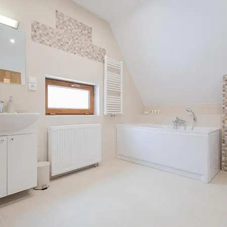 Erlenuv Dvur 3*