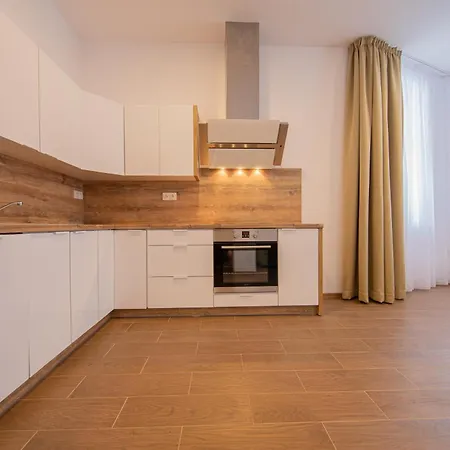 Erlenuv Dvur 3*