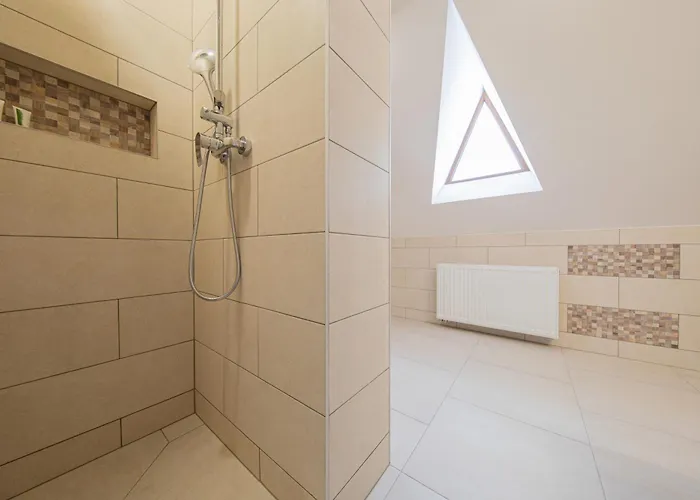 Erlenuv Dvur 3*